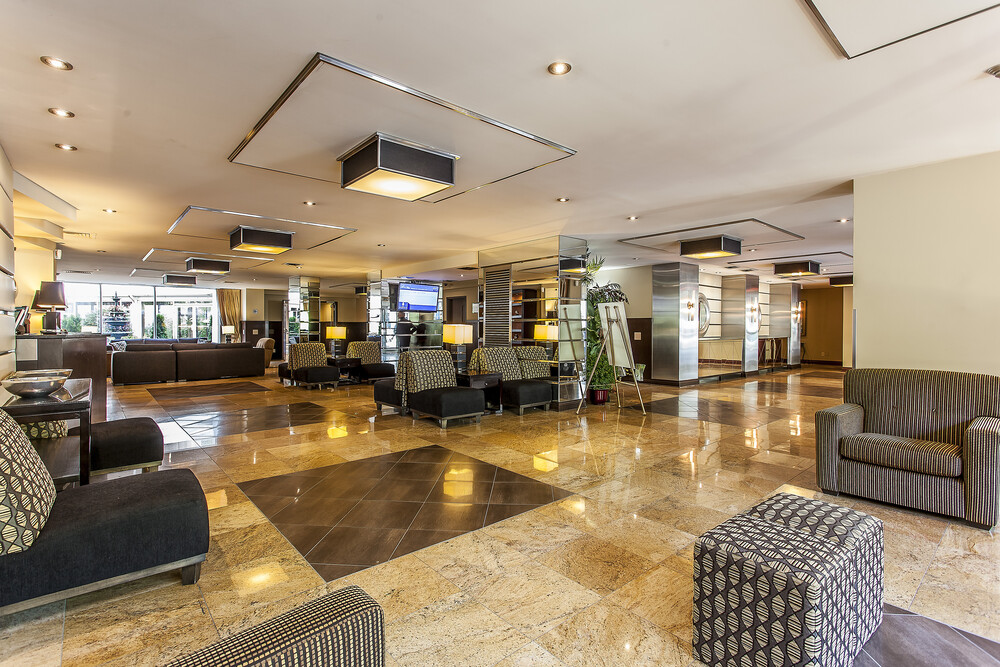 LeNouvelHotelLOBBY_IMG_126933